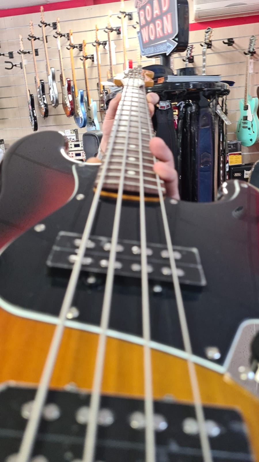 Fender Modern Player Jazz Bass Rosewood 3 Tone Sunburst